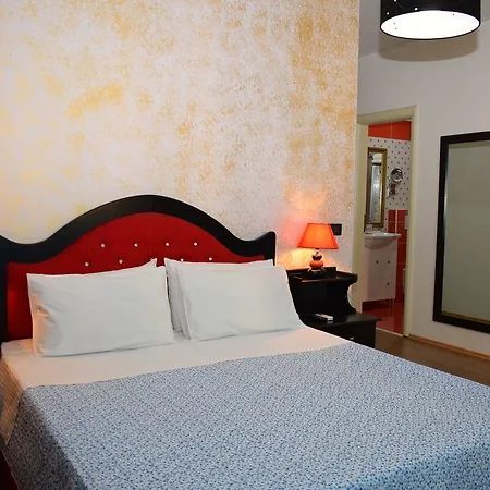 فندق Royal 3*